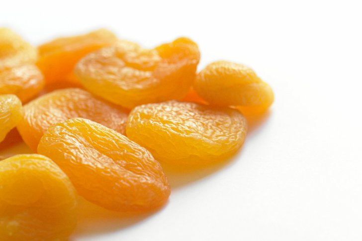 http://anydaylife.com/uploads/articles/housekeeping/cooking/tips/dried-apricots-1.jpg
