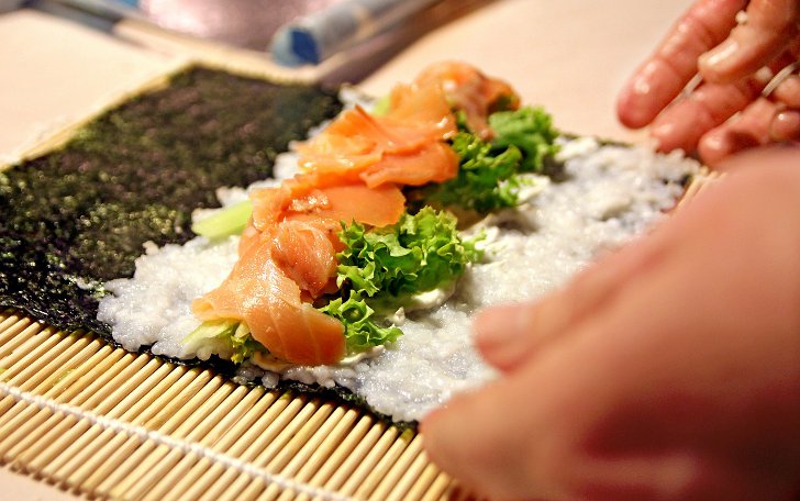 Как сделать суши дома