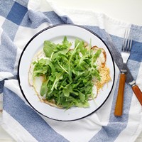Иллюстрация к статье 9 рецептов салатов с руколой