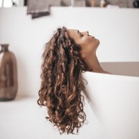 Как правильно мыть волосы после наращивания