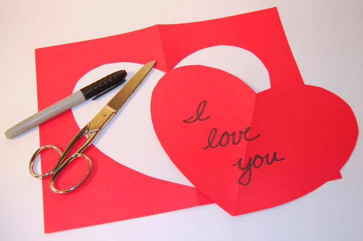 Как сделать сердечки из бумаги на День влюбленных
