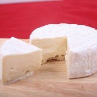 Иллюстрация к статье Домашний сыр из кефира и молока