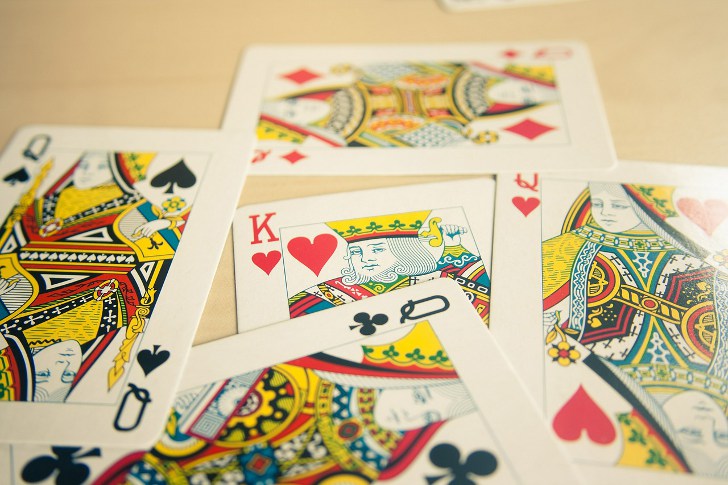 Гадание на игральных картах на любовь