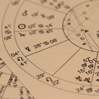 Иллюстрация к статье Проверяем совместимость по гороскопу: женщина-Телец и мужчина-Водолей