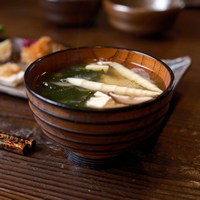 Иллюстрация к статье Как приготовить настоящий мисо-суп? ТОП-5 рецептов для поклонников японской кухни
