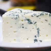 Иллюстрация к статье Салаты на Новый год с голубым сыром: ТОП-5 интересных рецептов
