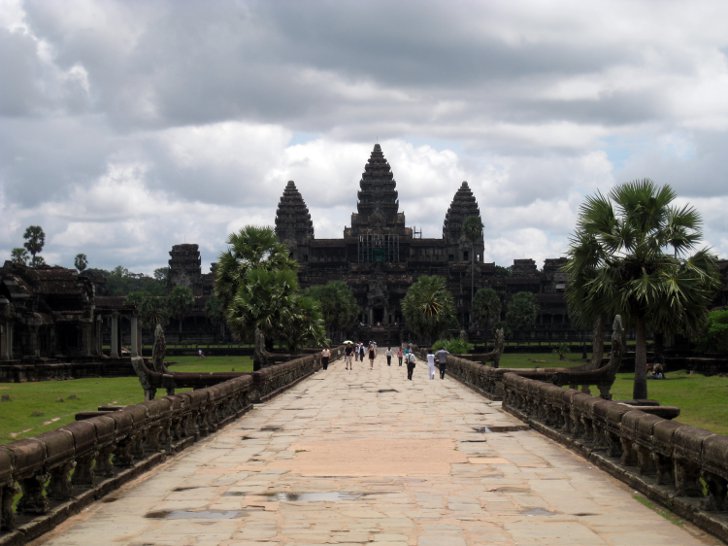 Главный вход в храм Ангкор-Ват