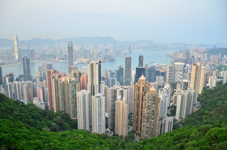 Вид на Гонконг, открывающийся с пика Виктории