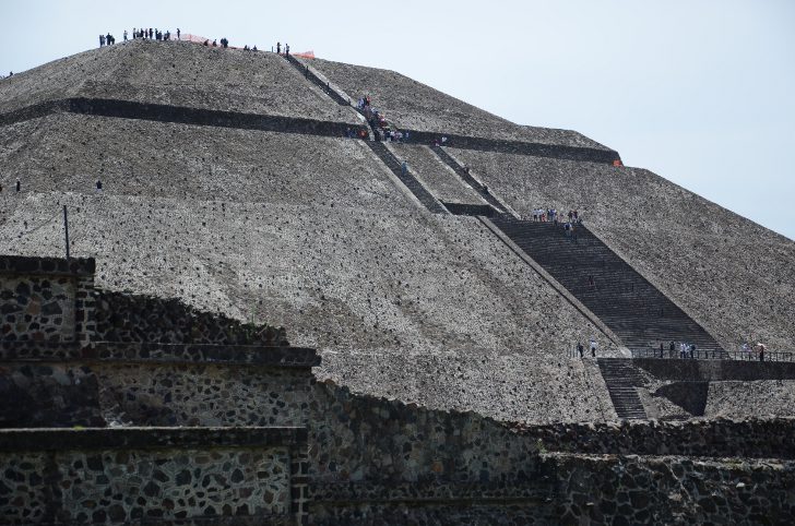 Пирамида Солнца - третья крупнейшая в мире