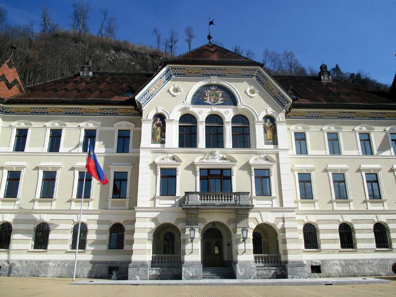 Здание парламента в Лихтенштейне