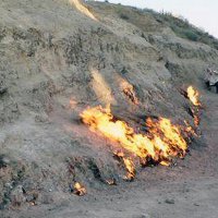 Гора Янардаг: огненный холм в Азербайджане