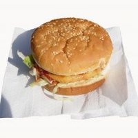 Что случится с чизбургером из McDonald’s за год