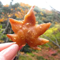 Необычные закуски из Японии: жареные кленовые листья