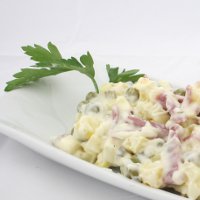 Новогодние блюда: интересные факты о салате «Оливье»
