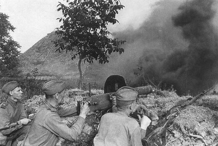 Советские военные в ходе Курской битвы