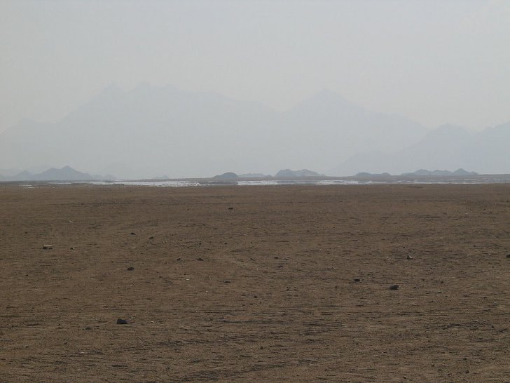 Мираж озера в пустыне