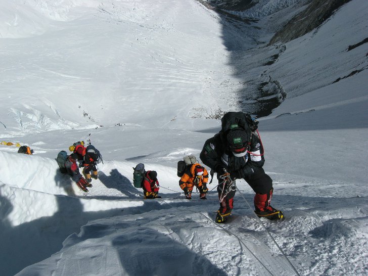 Восхождение на гору Эверест
