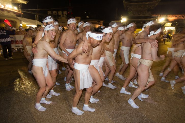 «Хадака-мацури» — фестиваль голых мужчин в Японии