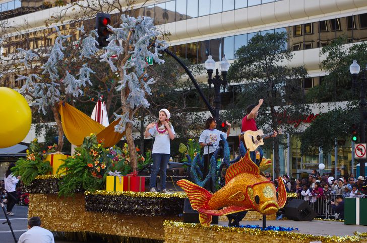 Праздничный парад детей Америки в Окленде 