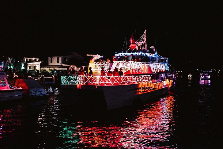 Рождественский парад лодок в Мулулабе